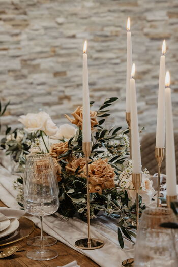 Elegante mediterrane Tischdekoration für Hochzeit