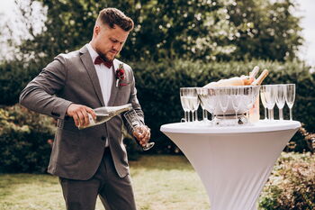 Eleganter Outdoor Empfang für Boho Gartenhochzeiten rund um Freudenberg