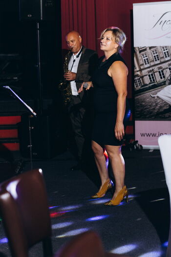 Ina Event aus Freudenberg moderne Hochzeitsmoderation professionelle Planung mit Charme Feingefuel für gute Stimmung stressfreie Hochzeit