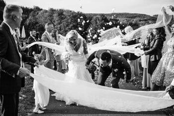 Hochzeitsmoderation für stilvolle Hochzeitsfeier Empfang Brautpaar Hochzeit