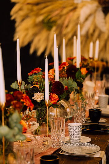 Elegante Boho Hochzeitsfloristik für Outdoor Feiern im Umkreis von Freudenberg