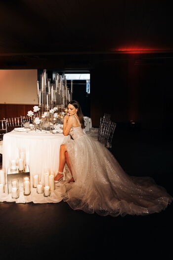 Hochwertige Hochzeitsdekoration mit Lichtkonzept für Olpe