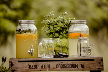 Stilvolle Gartenhochzeit Tischdekoration für moderne Hochzeiten in Köln