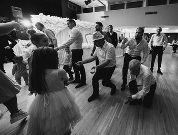 Ina Event aus Freudenberg Hochzeitsmoderatorin und Tamada gute Stimmung auf der Hochzeit