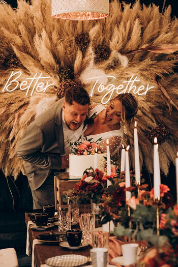 Boho Gartenhochzeit Sweet Table mit natürlicher Dekoration für Siegen und Umgebung