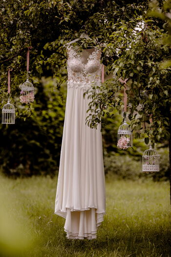 Stilvolle Gartenhochzeit Planung mit natürlicher Dekoration in Düsseldorf NRW